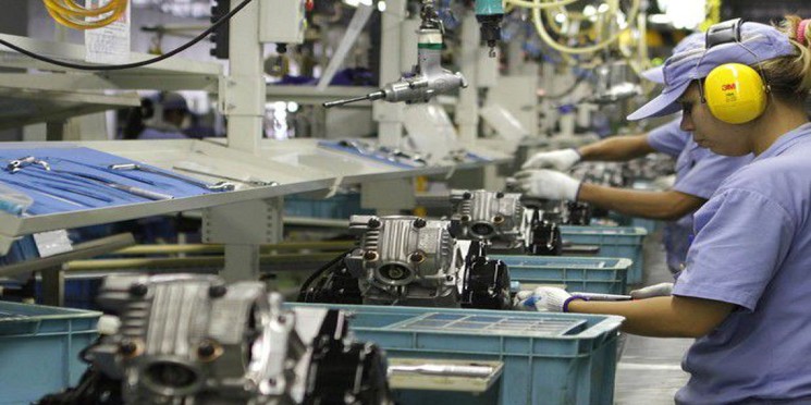  Emprego industrial cresce em dezembro: primeira alta em 10 anos
