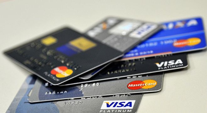  Aumenta o uso dos cartões de crédito de supermercados
