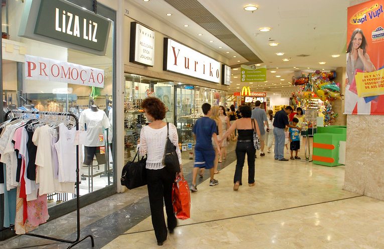  Vendas em shoppings crescem 15,2% em janeiro ante igual mês de 2022