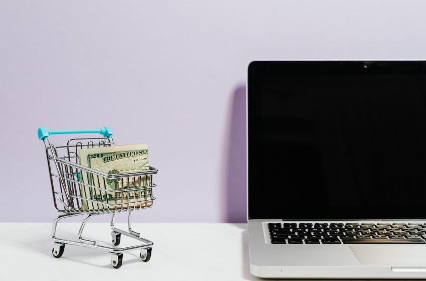  62% dos consumidores fazem até cinco compras online por mês, aponta pesquisa