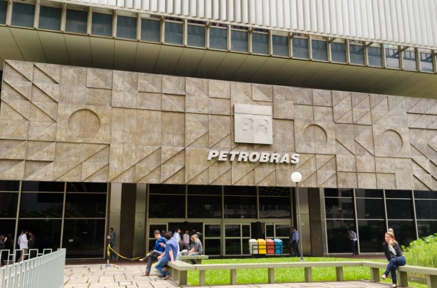  Petrobras propõe mudar estatuto social e ações caem 6,61%